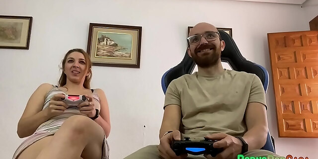 beach,big tits,blowjob,boobs,boyfriend,brunette,couple,girlfriend,shaved,spanish,wife